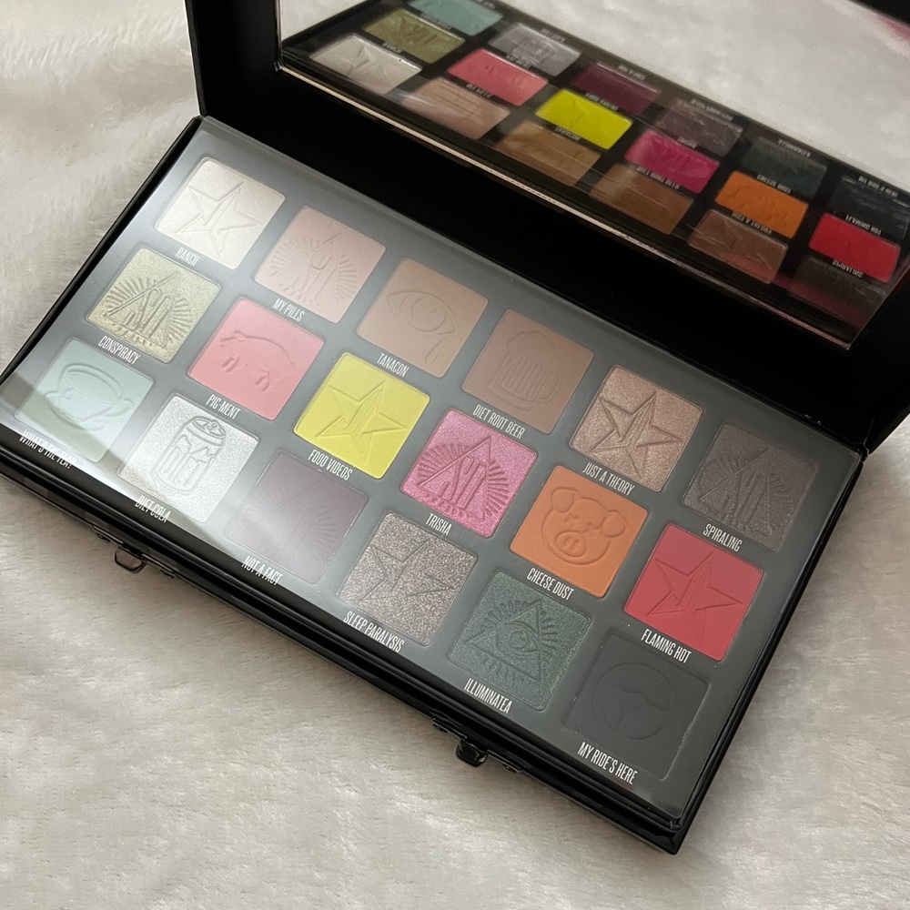 BRAND NEW Conspiracy Eyeshadow Palette